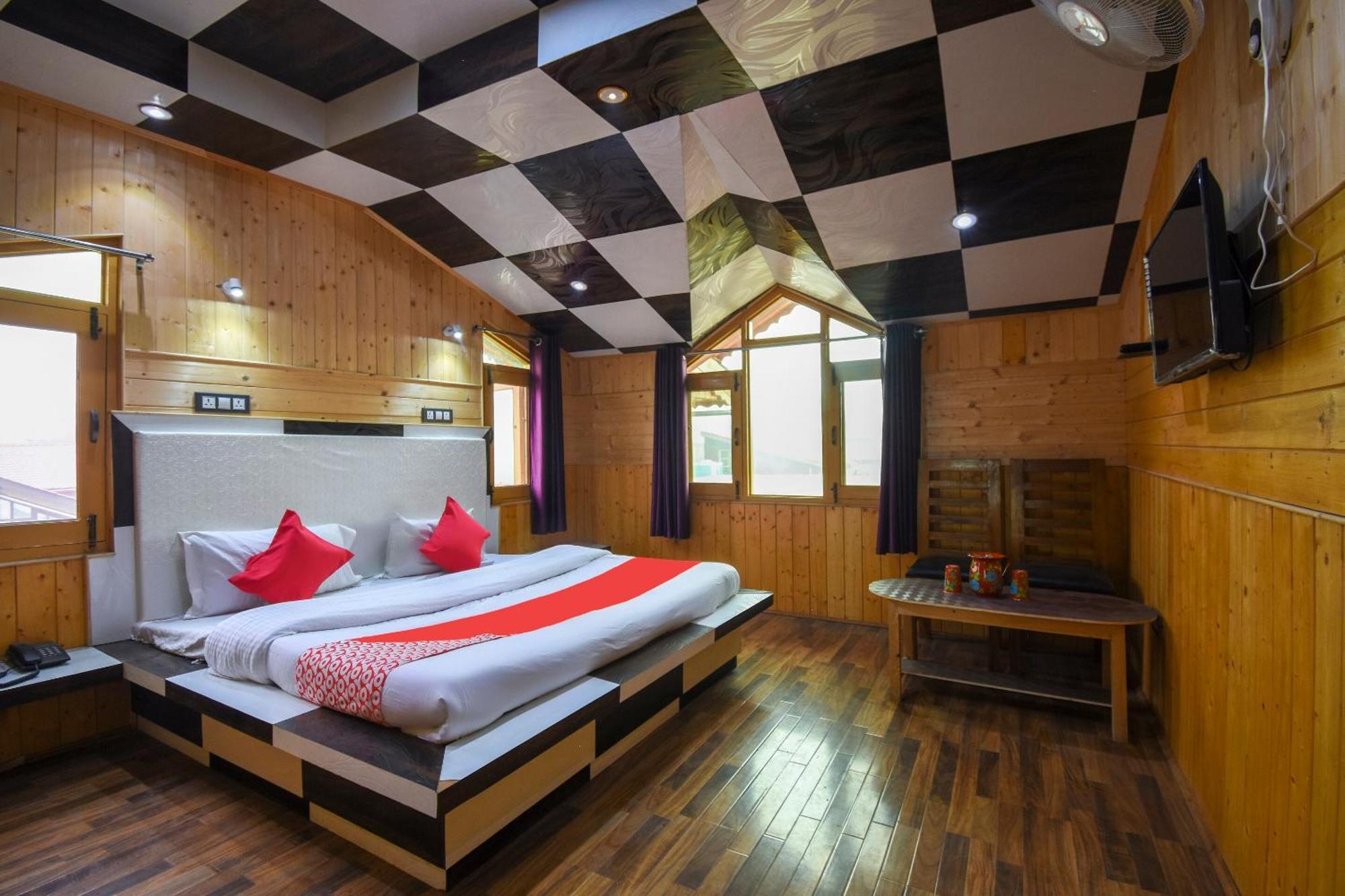 Oyo Hotel New Divine Kashmir Durgjan Luaran gambar