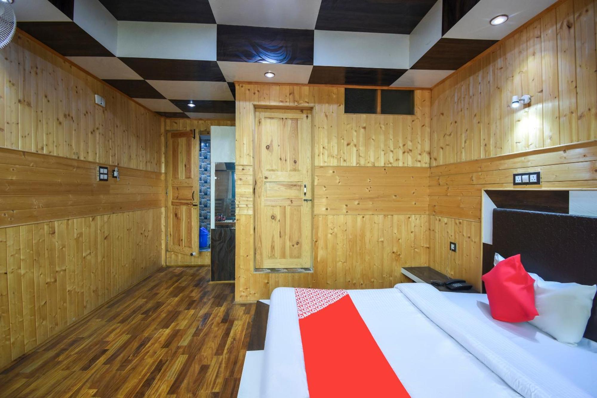 Oyo Hotel New Divine Kashmir Durgjan Luaran gambar