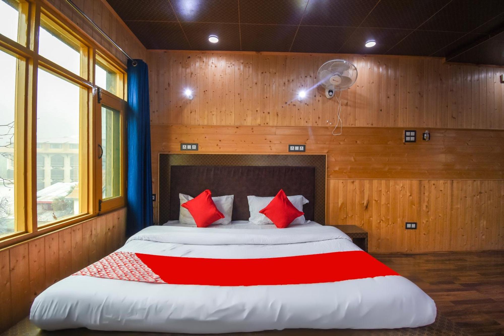 Oyo Hotel New Divine Kashmir Durgjan Luaran gambar