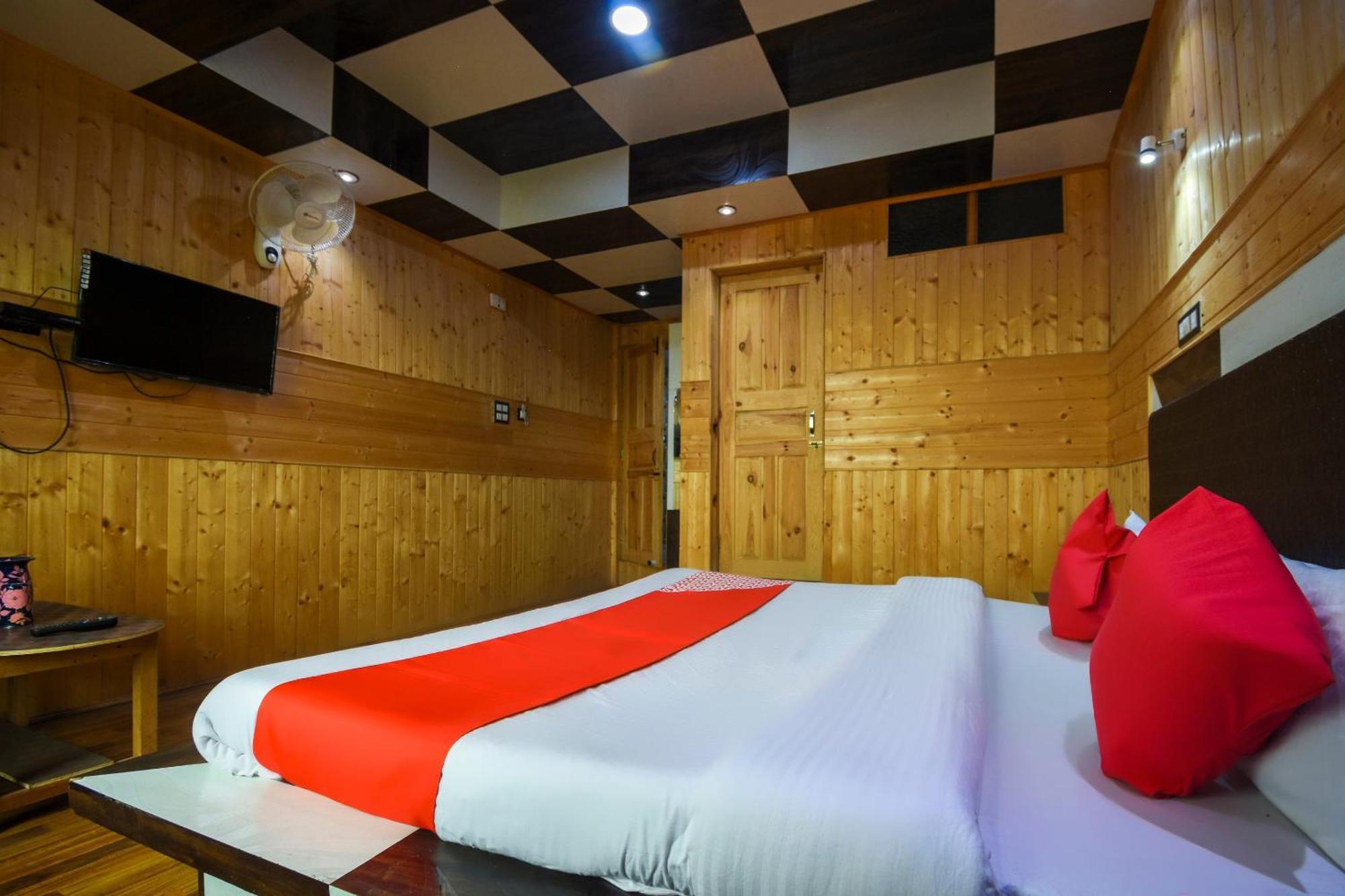 Oyo Hotel New Divine Kashmir Durgjan Luaran gambar