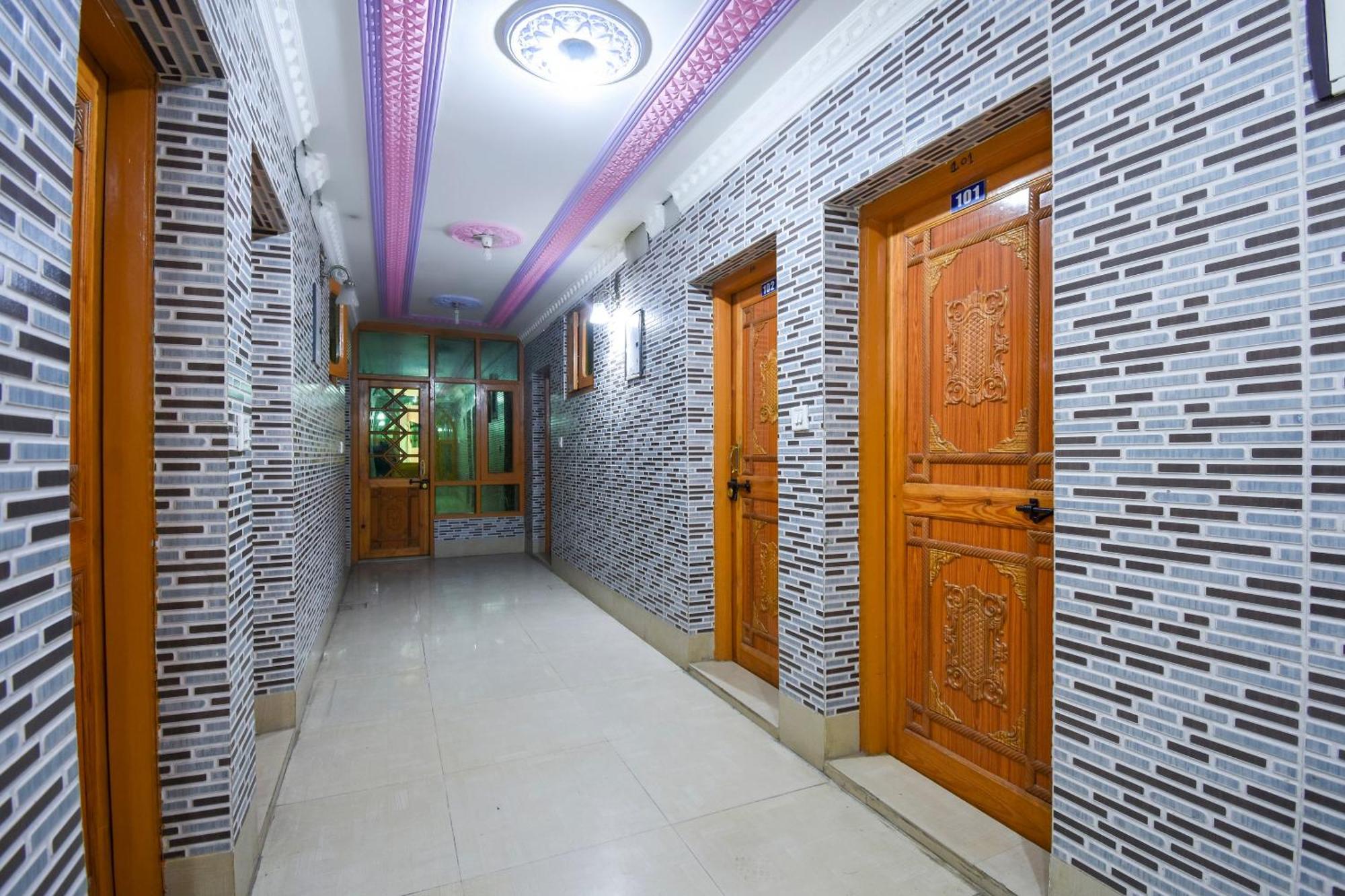 Oyo Hotel New Divine Kashmir Durgjan Luaran gambar