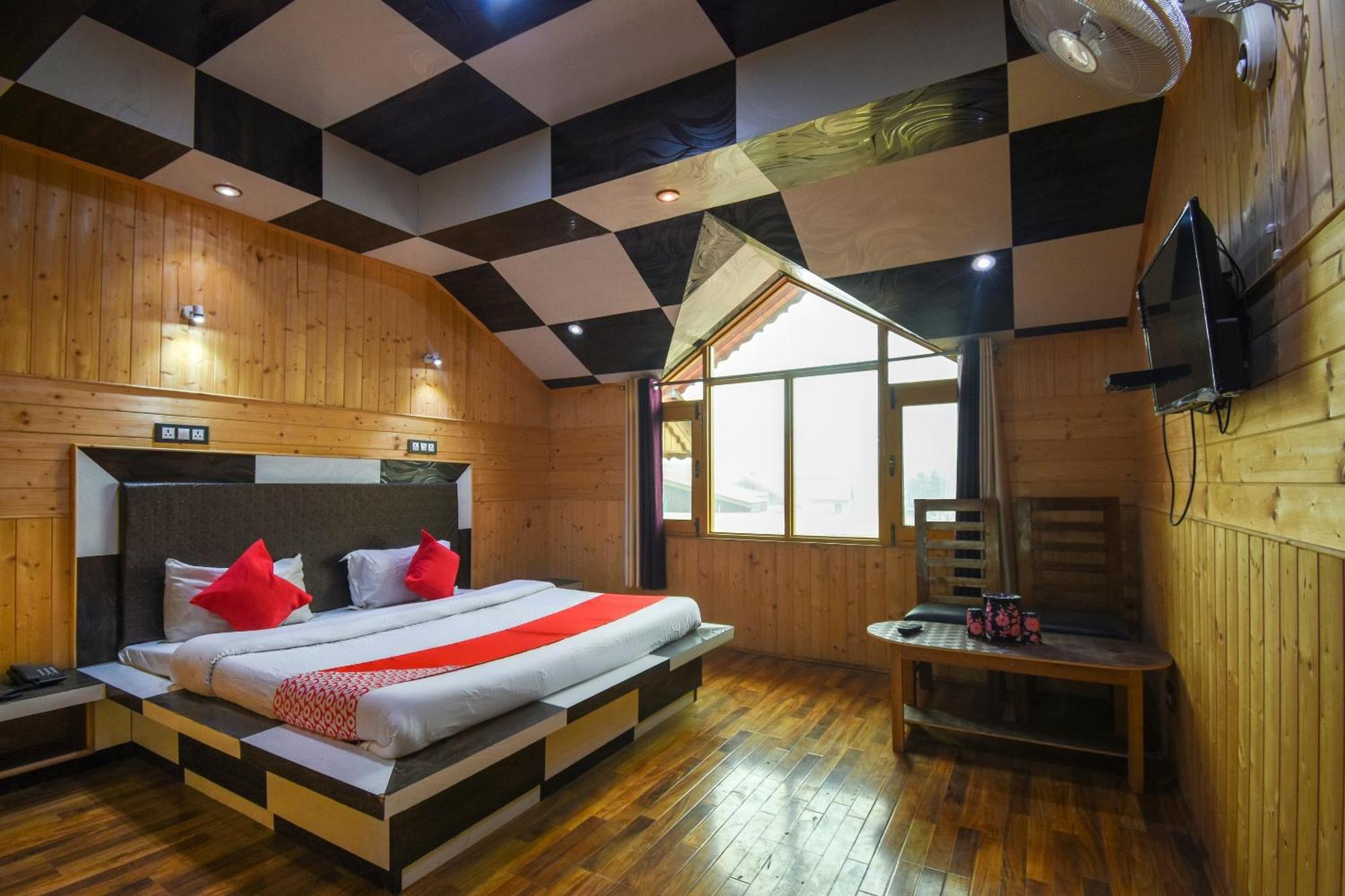 Oyo Hotel New Divine Kashmir Durgjan Luaran gambar