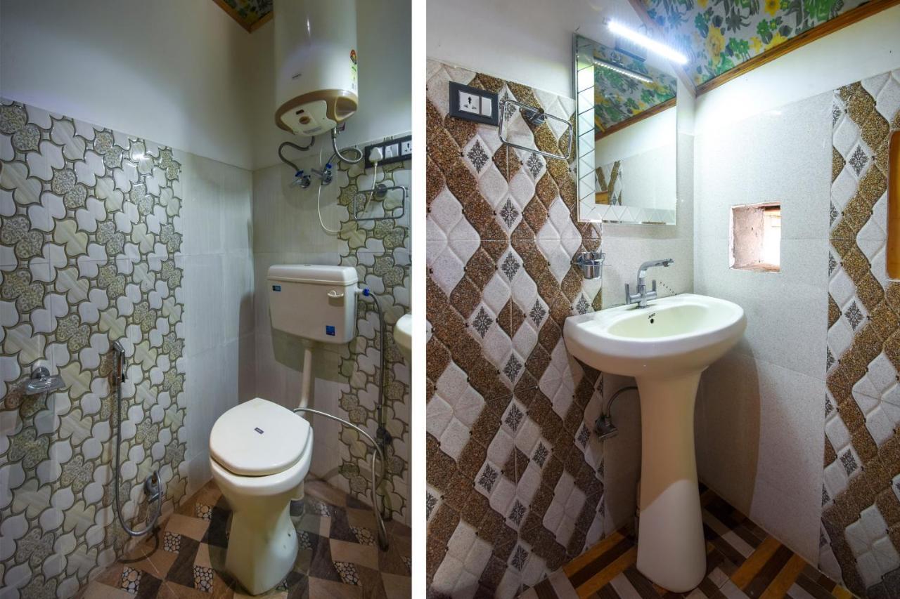 Oyo Hotel New Divine Kashmir Durgjan Bilik gambar