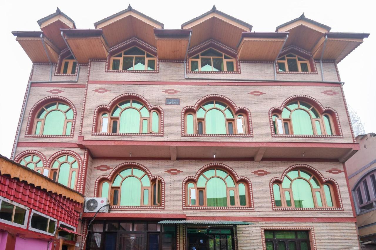 Oyo Hotel New Divine Kashmir Durgjan Luaran gambar